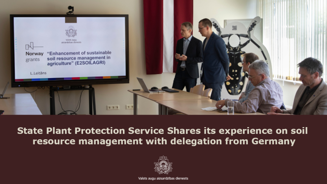 Lauris Leitāns, Director of the Agrochemicals Department at State Plant Protection Service, gives a presentation to the German delegation