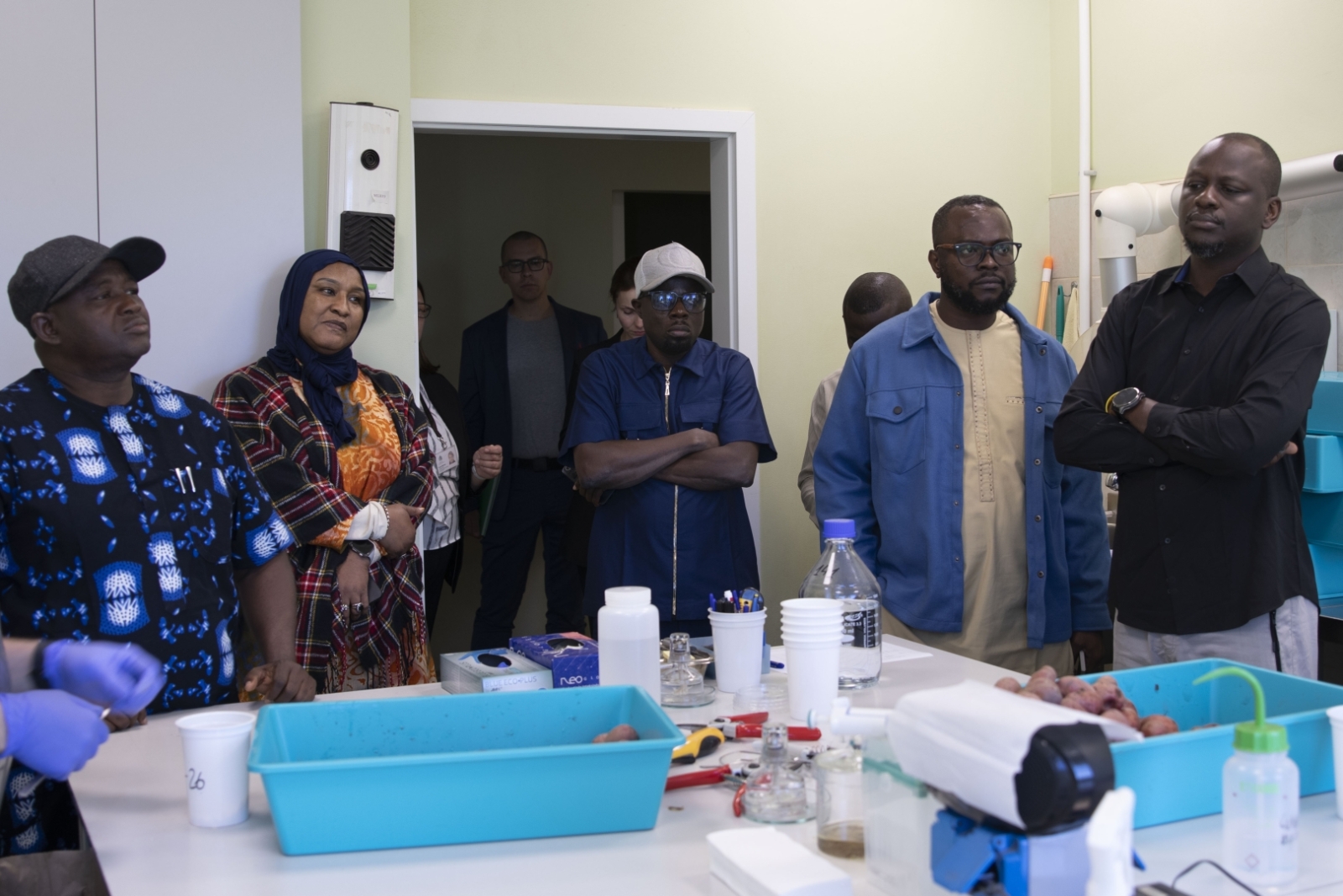 Nigērijas delegācijas eksperti Nacionālajā fitosanitārajā laboratorijā