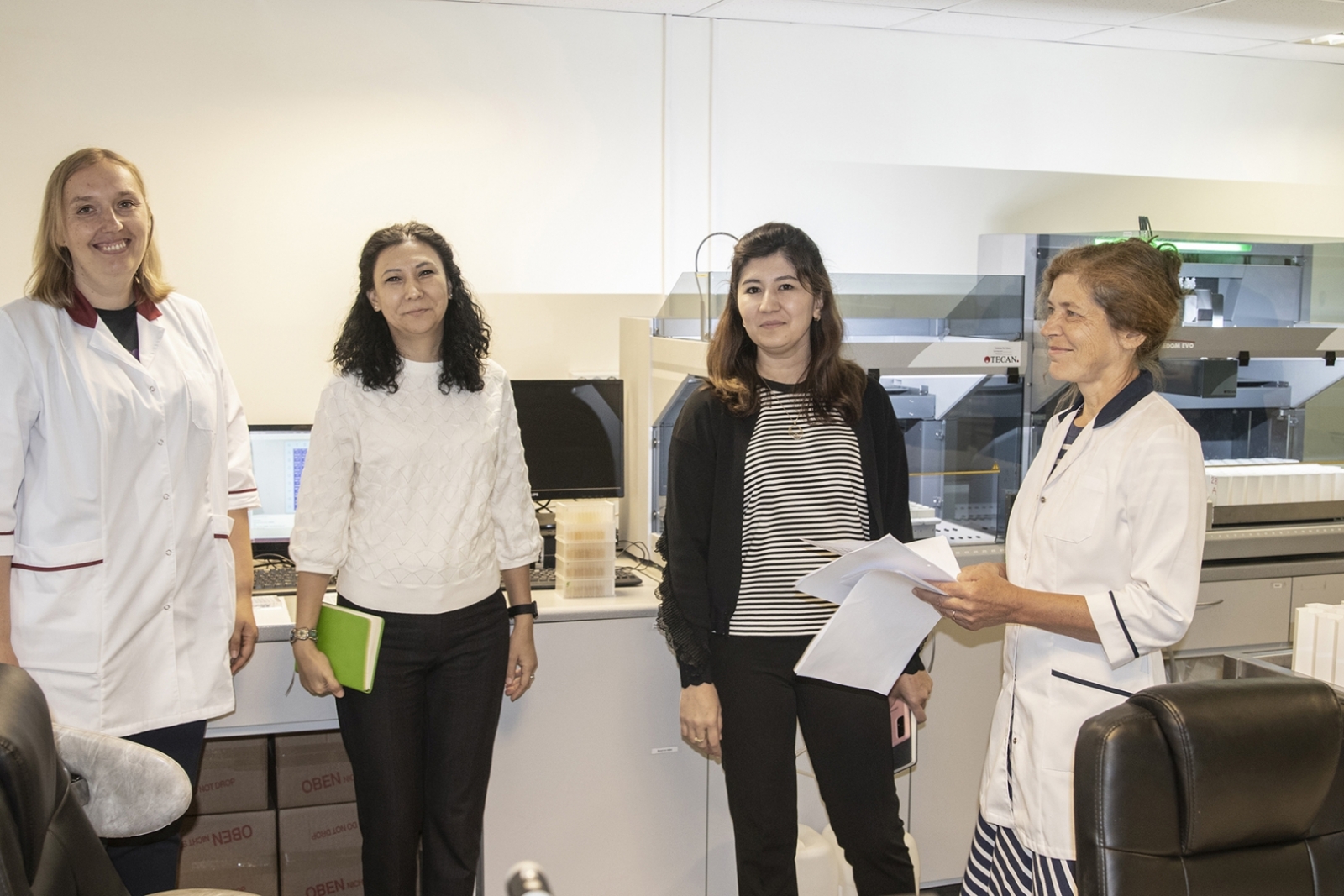 Eksperti Agroķīmiskajā laboratorijā