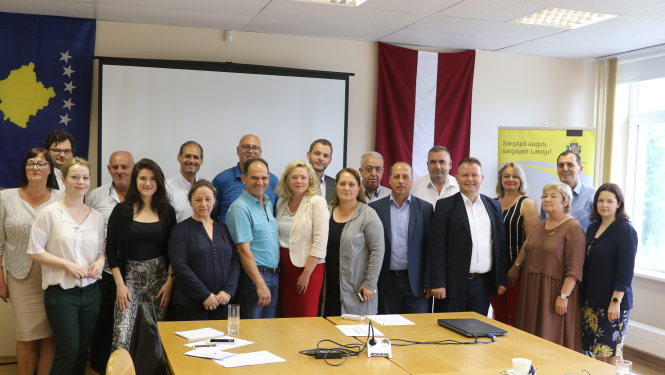 Kosovas amatpersonas iepazīstas ar Latvijas praksi mēslošanas un augu aizsardzības līdzekļu aprites uzraudzības jomā