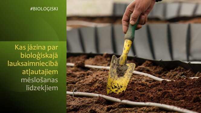 Ilustratīvs attēls (augsne un roka ar lāpstiņi) un teksts