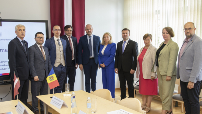 Latvijas un Moldovas delegāciju kopbilde