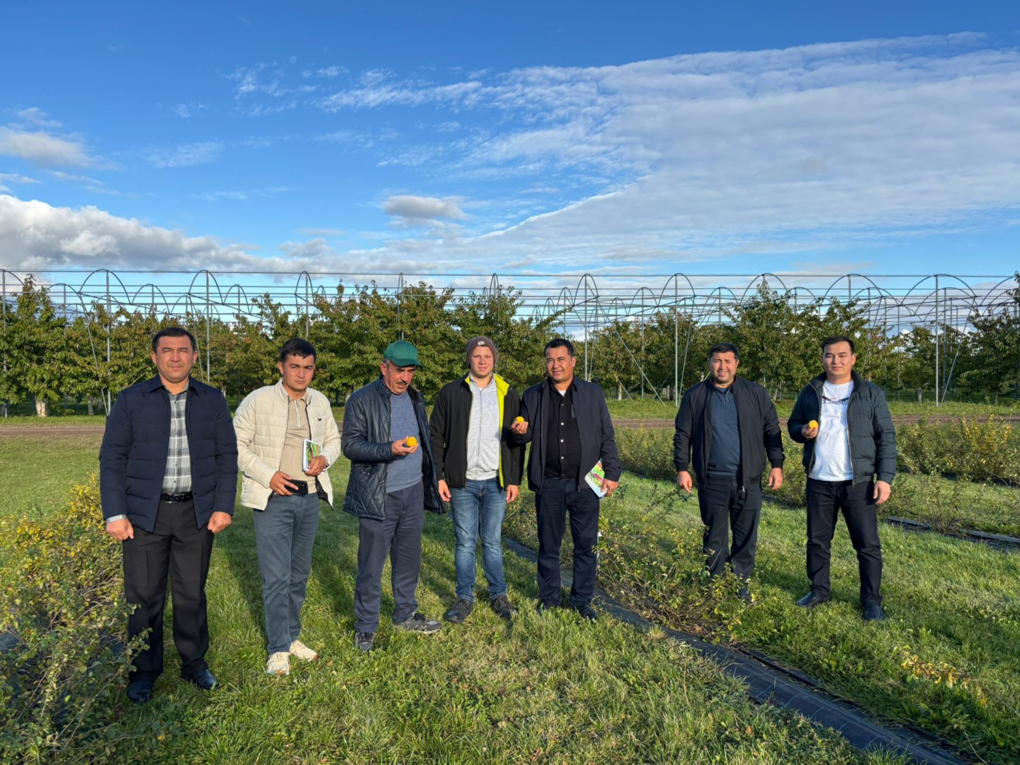 Uzbekistānas delegācijas pārstāvji Dobeles Dārzkopības institūtā
