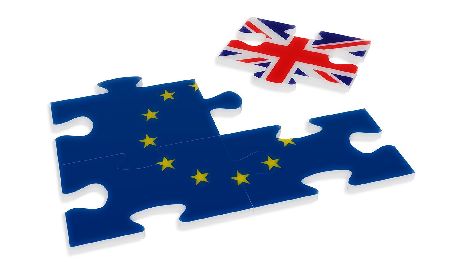 ES karogs un Apvienotās karalistes karodziņi kā puzles gabaliņi
